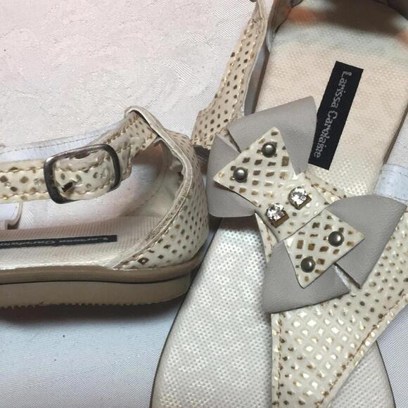 🍁Larissa Carolaine off white thong sandals Sz 7 shoes - Picture 7 of 8